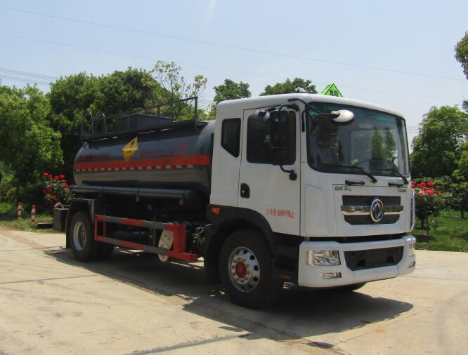 hlw5180gyweq6型氧化性物品罐式运输车