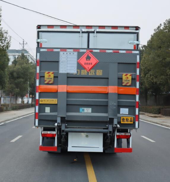 hlw5100xryeq6型易燃液体厢式运输车